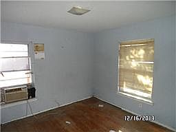 5th image of 2717 San Paula Ave