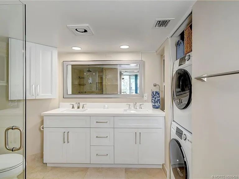 8302 Marina Villas Dr #8302 — Photo 34