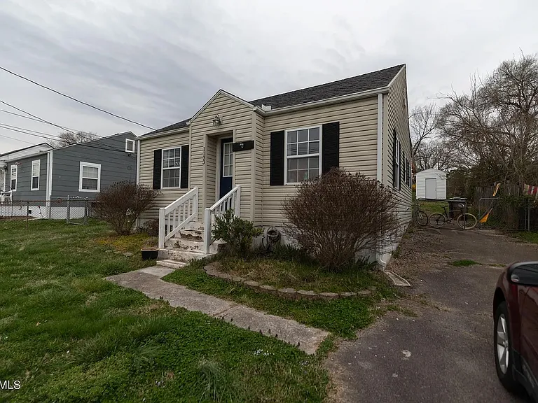 1133 Fair Dr — Photo 14