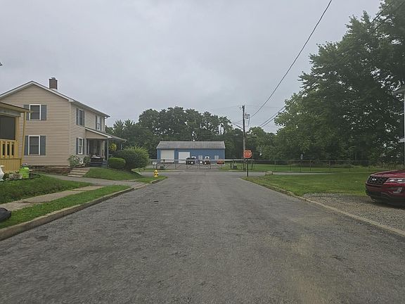 4th image of 10 S 9th St