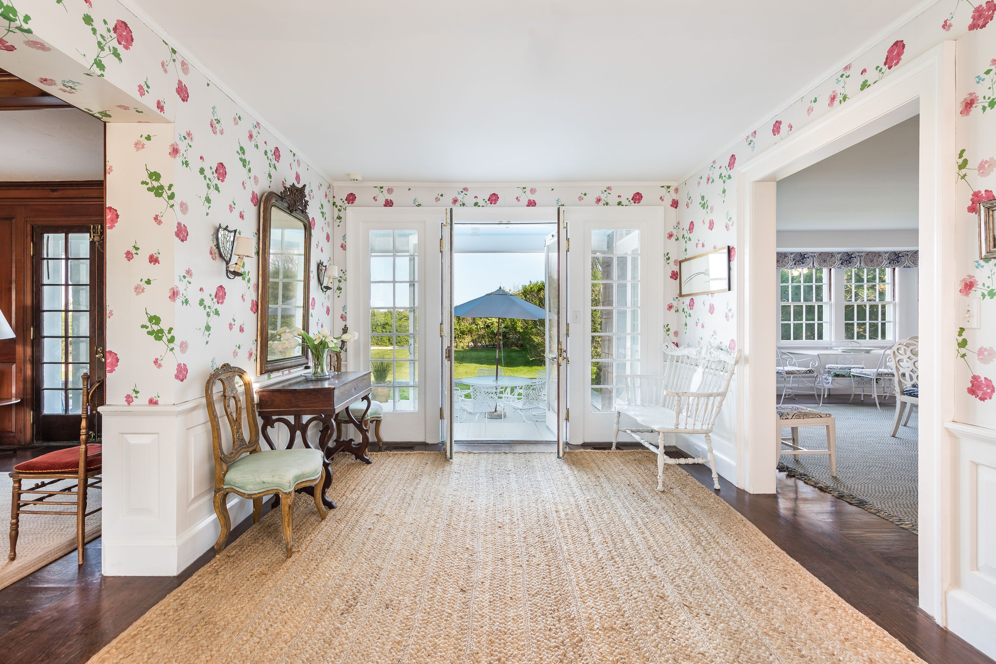 15 West End Rd, East Hampton, NY 11937 Out East