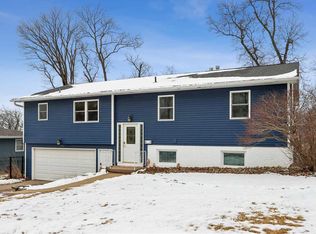 3125 Shasta Ct NE, Cedar Rapids, IA 52402