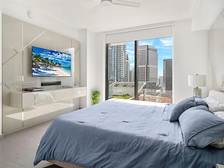 88 SW 7th St #2105 — Photo 9