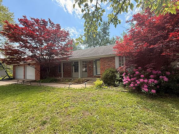 3rd image of 1302 Cherry Ln
