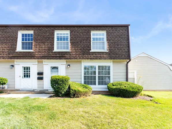 1545 Woodcutter Ln Unit C, Wheaton, IL 60189