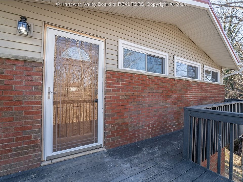 2938 Pence St, South Charleston, WV 25303 Zillow