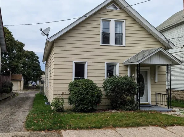 814 W 24th St, Erie, PA 16502