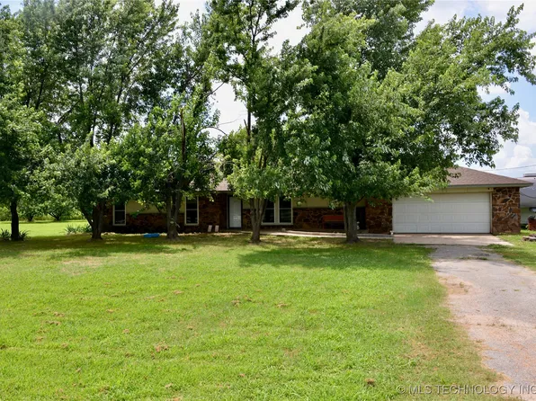 27855 S 170th Rd, Henryetta, OK 74437