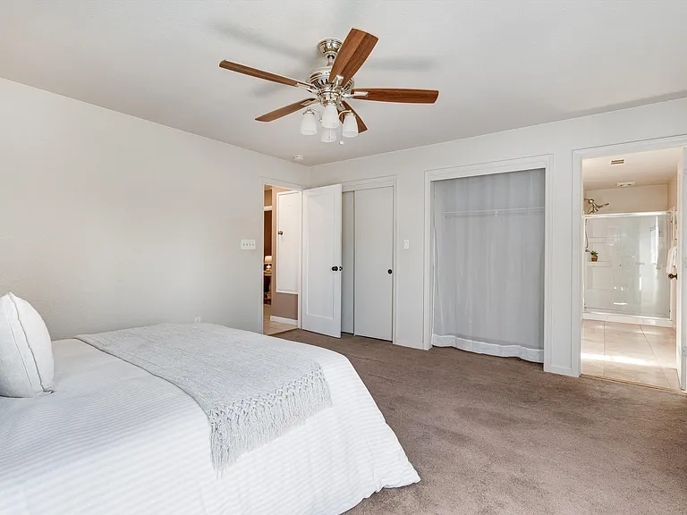 2030 W Lincoln Ave — Photo 26