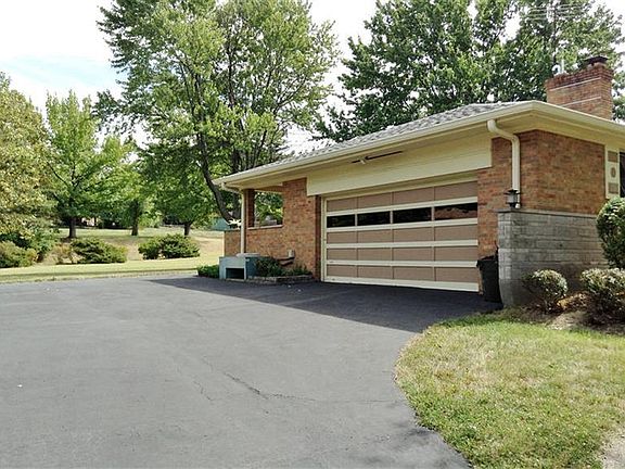 4th image of 5462 Songbird Dr