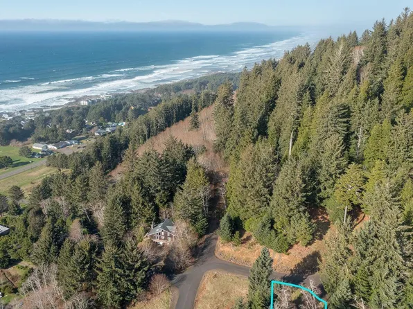 504 Creekside Ln, Yachats, OR 97498