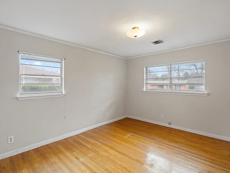 3932 Meredith Dr — Photo 13