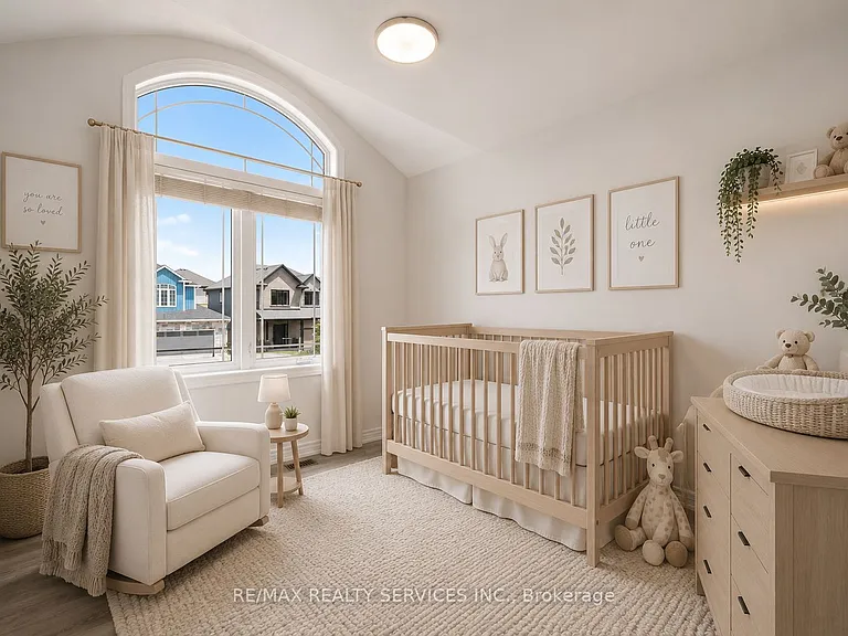 4 Bergenstein Cres — Photo 17