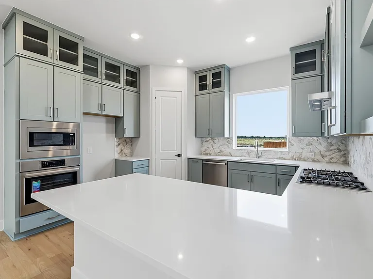 7243 Farley St — Photo 25
