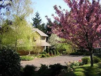 23200 NE Holly Hill Rd photo 1