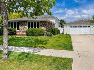 16531 Cranberry Ct, Tinley Park, IL 60487