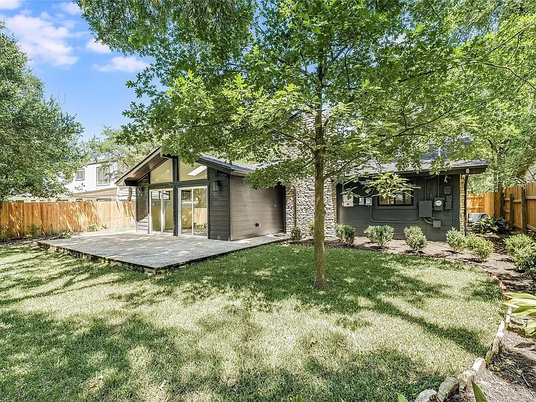 1707 Fawn Dr — Photo 5