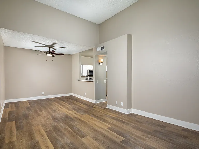 Canyon Crest — Photo 9
