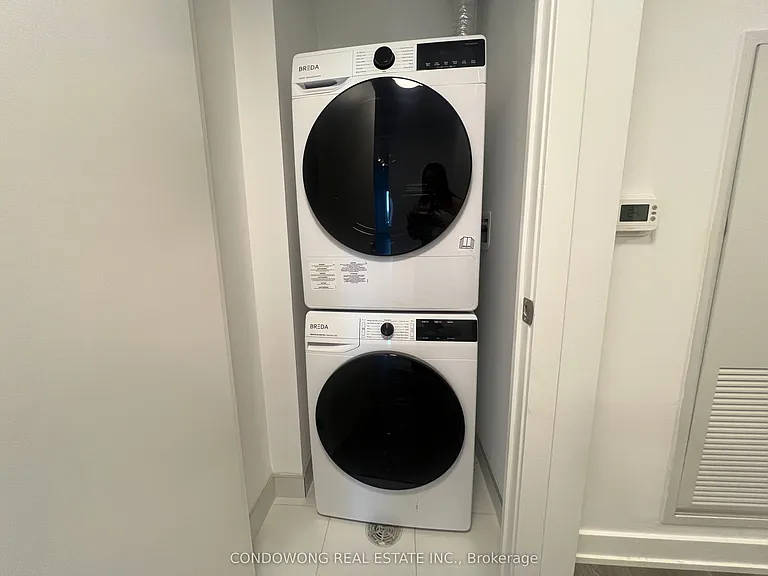 100 Queen St E #2311 — Photo 9