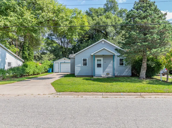 816 N Cherry St, Evart, MI 49631