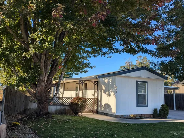 831 Liberty Ln, Emmett, ID 83617