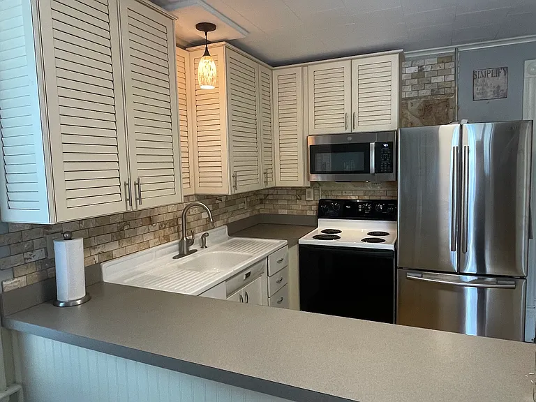110 Cedar St #A — Photo 8