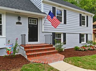 8614 Cushman Pl, Alexandria, VA 22308