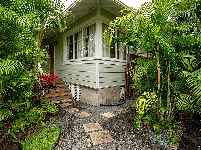 41-020 Ehukai St — Photo 16