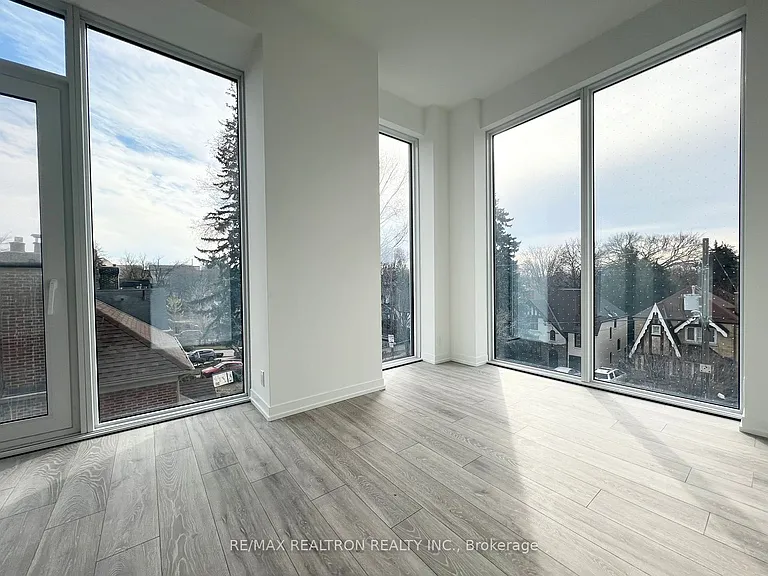 2020 Bathurst St #207 — Photo 12