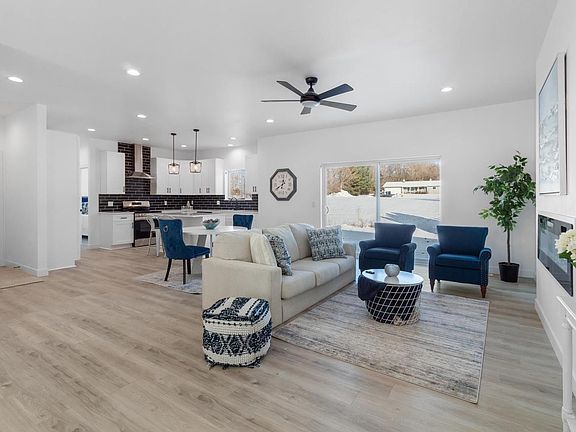 4th image of 5614 Glorious Drive