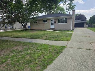 27442 Liberty Dr, Warren, MI 48092