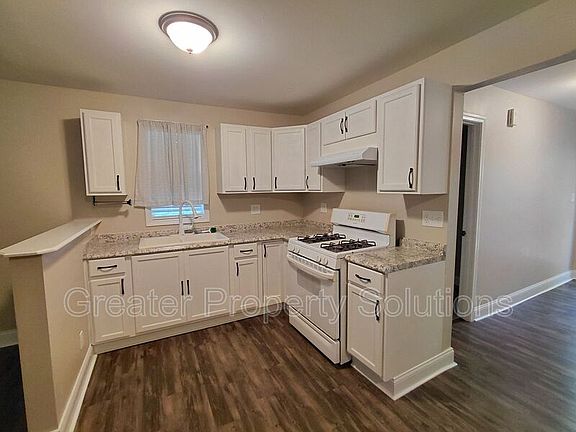 2nd image of 13949 Lauerman St