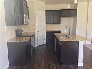 4395 CRUZATTE KITCHEN_12272013