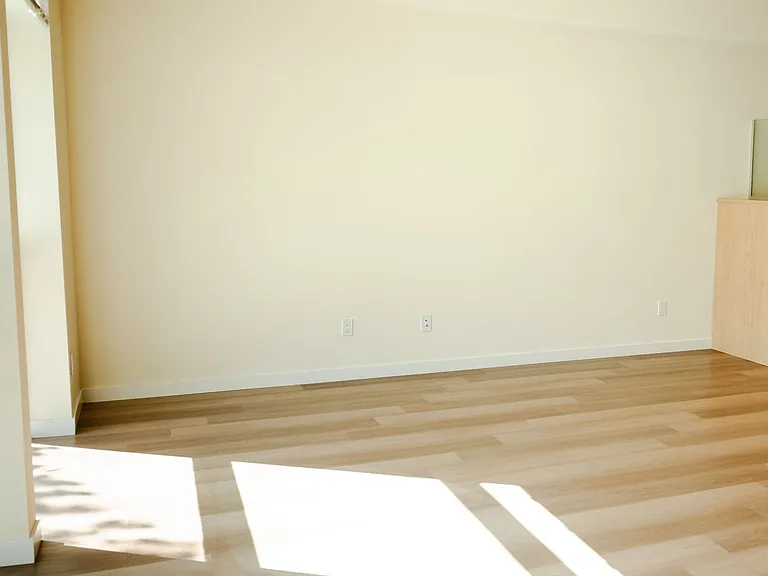Library Place Apartments — Photo 10