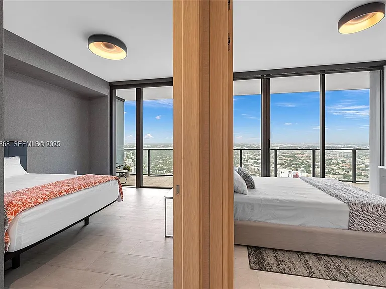 1000 Brickell Plz #Penthouse 5301 — Photo 20