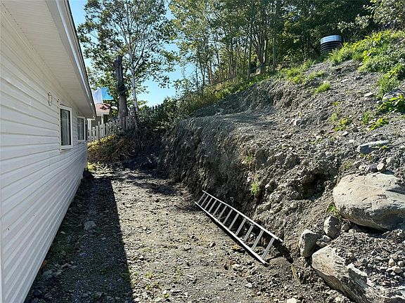4th image of 119 Main Road