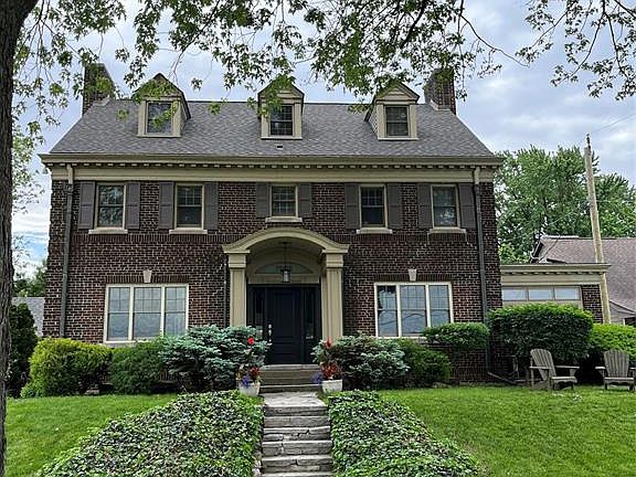 2nd image of 7505 Riverside Dr E