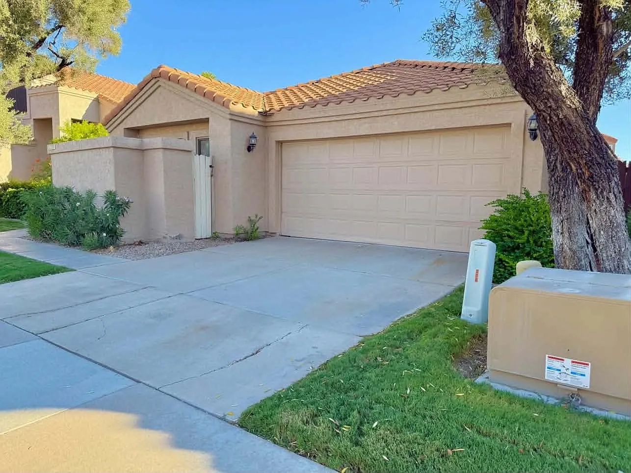 3 bed, 1834 sqft, $1,895 — Photo 1