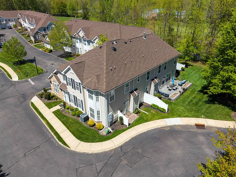159 Shinnecock Dr — Photo 28