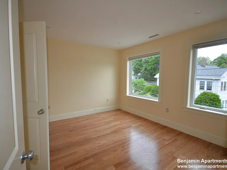 118 Tremont St #1 — Photo 6