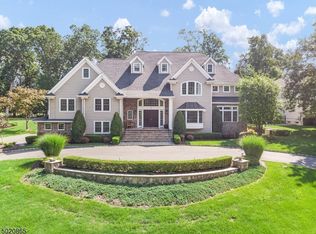 12 Hearthstone Ter, Livingston, NJ 07039