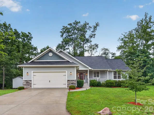 14 Wood Path Ln, Arden, NC 28704