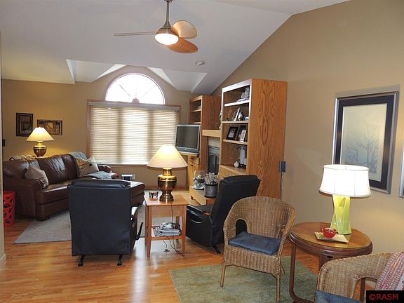 4th image of 714 Linda Cir