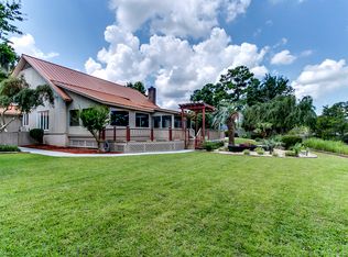 135 Lakeshore Dr, Savannah, GA 31419