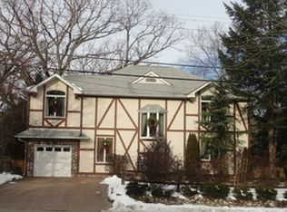 21 Lakeshore Dr, Oakland, NJ 07436