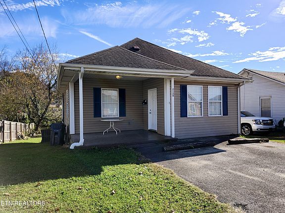 3rd image of 2120 Chipman St