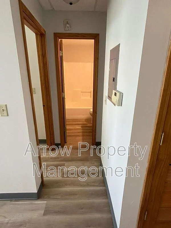 1 bed, 1.0 bath, $585 — Photo 4