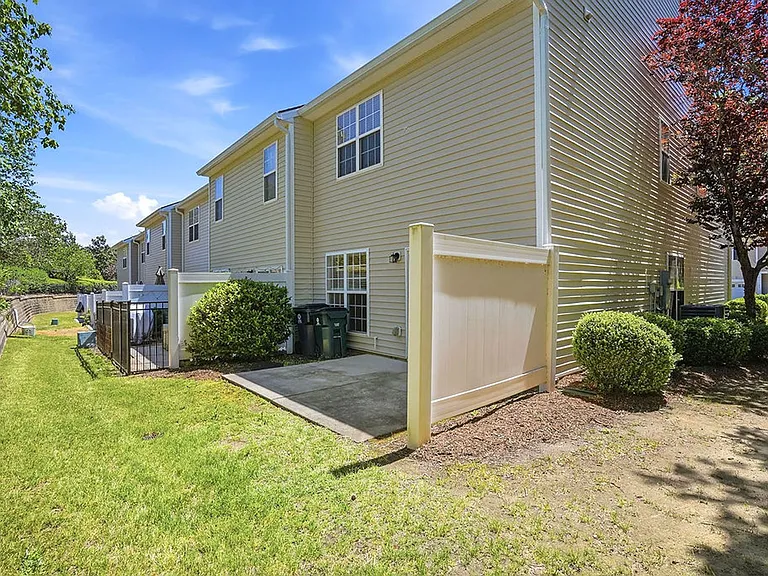 101 Fanwood Ct — Photo 28