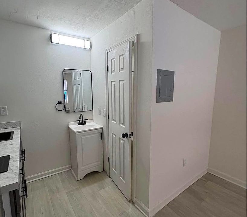 1st image of 3334 Dellwood Rd #14