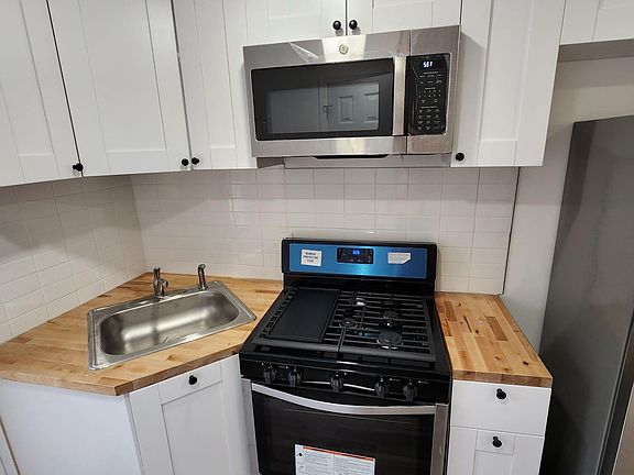 2nd image of 23 Westervelt Pl #2AZ
